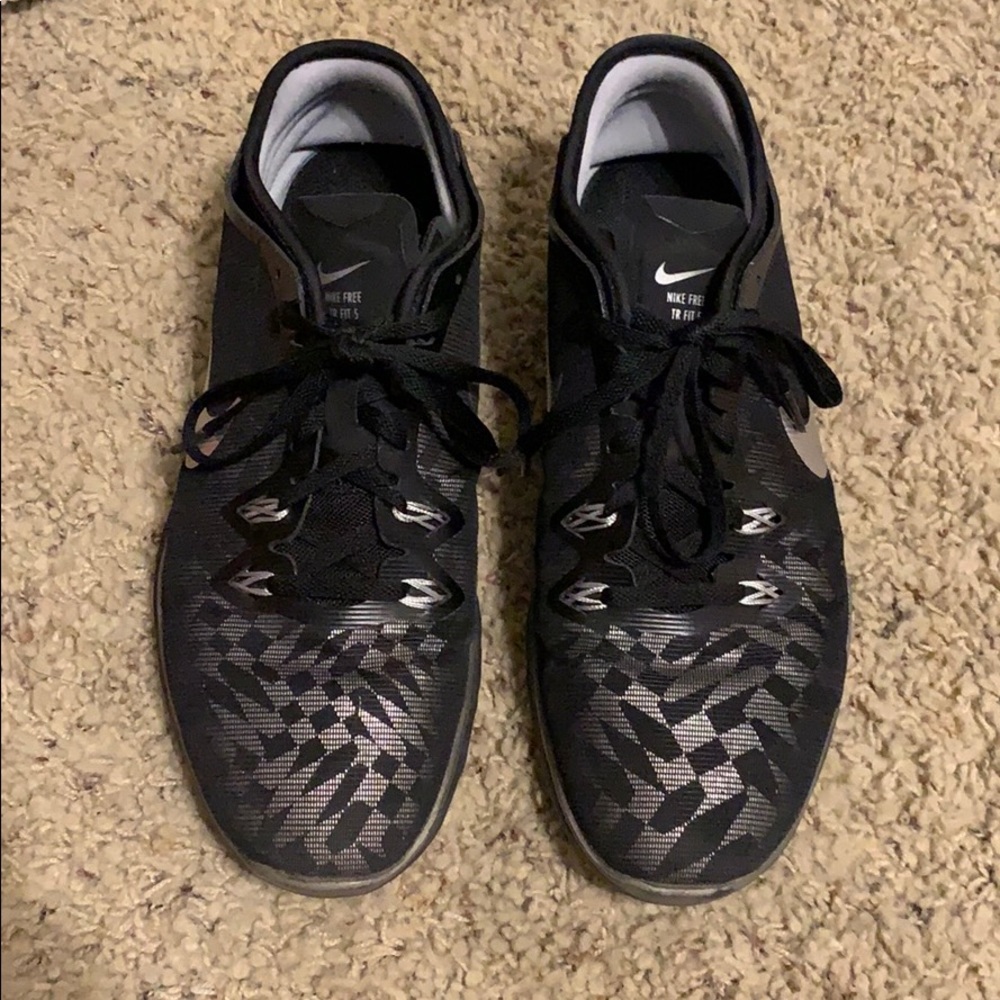 Nike Tennis Shoes
